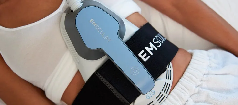 تصویر دستگاه EmSculpt در کلینیک